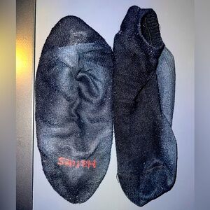 Black Hanes socks